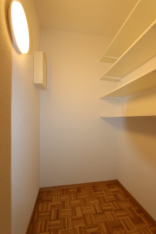 Frisch sanierte 4.5-Zimmer-Wohnung mit Balkon und Aussicht in Lyss 12