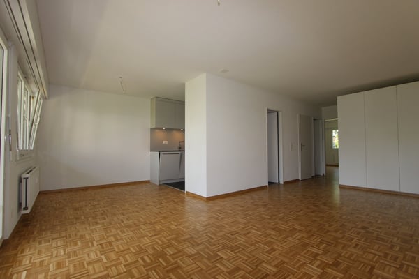 Frisch sanierte 4.5-Zimmer-Wohnung mit Balkon und Aussicht in Lyss 4