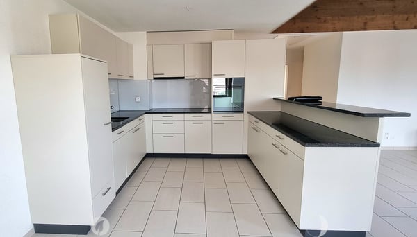 Grosszügige 1.5-Zimmer-Wohnung mit Balkon 1