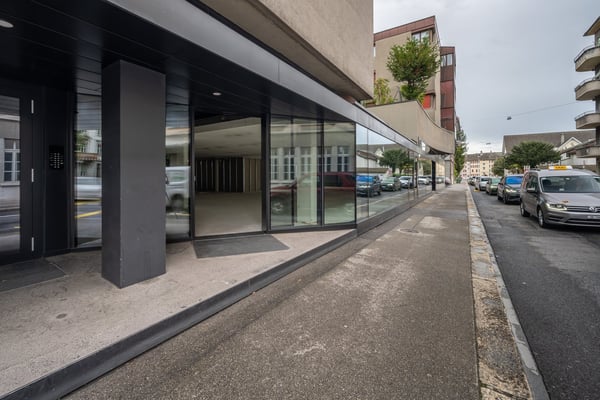 Attraktive Gewerbefläche im Erdgeschoss / Local commercial attrayant au rez-de-chaussée 6