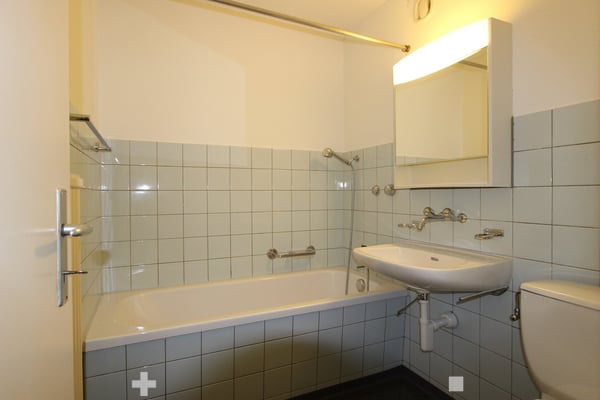 Helle 2-Zimmer-Wohnung mit Balkon und schöner Aussicht in Biel/Bienne 7