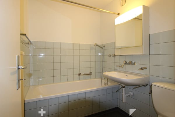 Helle 2-Zimmer-Wohnung mit Balkon und schöner Aussicht in Biel/Bienne 7