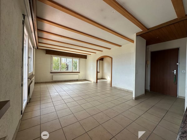 Charmante 3.5-Zimmer-Wohnung mit grossem Balkon und schöner Aussicht in Biel 5