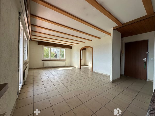 Charmante 3.5-Zimmer-Wohnung mit grossem Balkon und schöner Aussicht in Biel 5