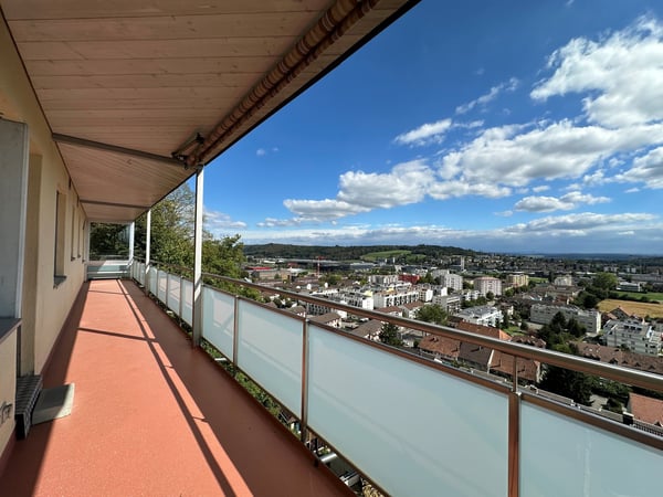 Charmante 3.5-Zimmer-Wohnung mit grossem Balkon und schöner Aussicht in Biel 9