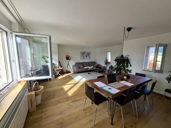Gepflegte 2.5-Zimmerwohnung , mit grosser Terrasse 3
