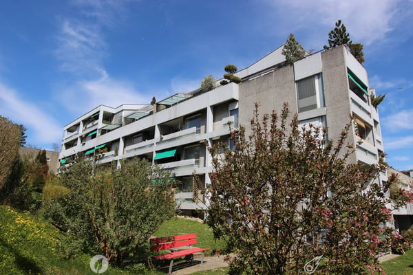 Helle 1-Zimmer-Wohnung mit Balkon und schöner Aussicht in Biel/Bienne 1
