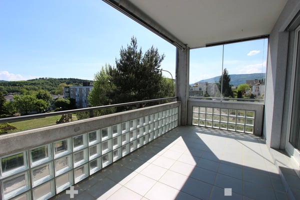 Helle 4.5-Zimmer-Wohnung mit Balkon und schöner Aussicht in Biel/Bienne 2