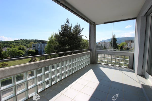 Helle 3.5-Zimmer-Wohnung mit Balkon und schöner Aussicht in Biel/Bienne 2