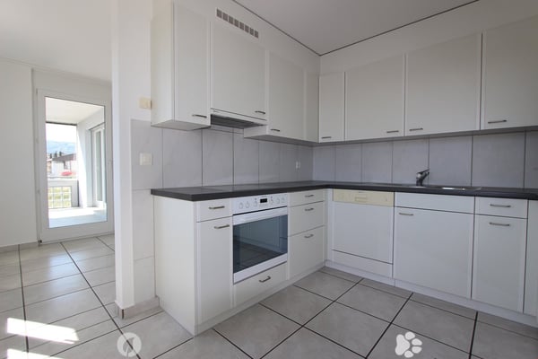 Helle 2.5-Zimmer-Wohnung mit Balkon und schöner Aussicht in Biel/Bienne 3