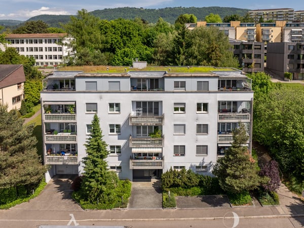 Helle 4.5-Zimmer-Wohnung mit Balkon und schöner Aussicht in Biel/Bienne 1
