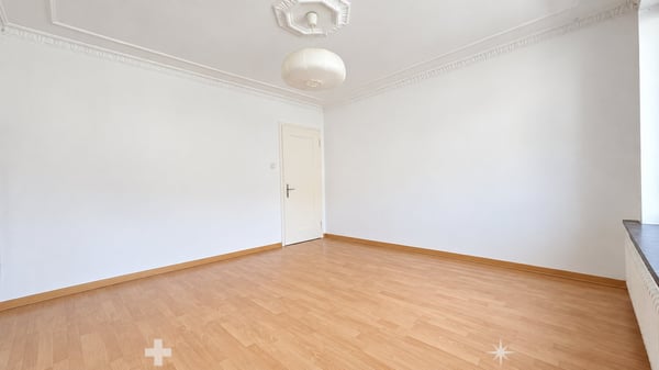 Sonniger Balkon und nahe vom Bahnhof 4