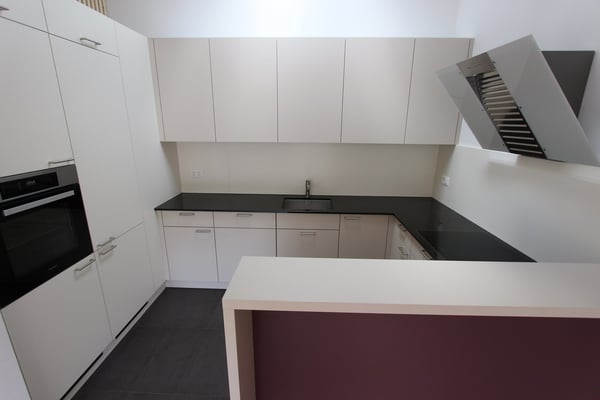 Très bel appartement en attique à Péry 2