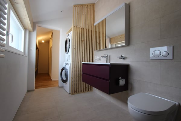 Très bel appartement en attique à Péry 7