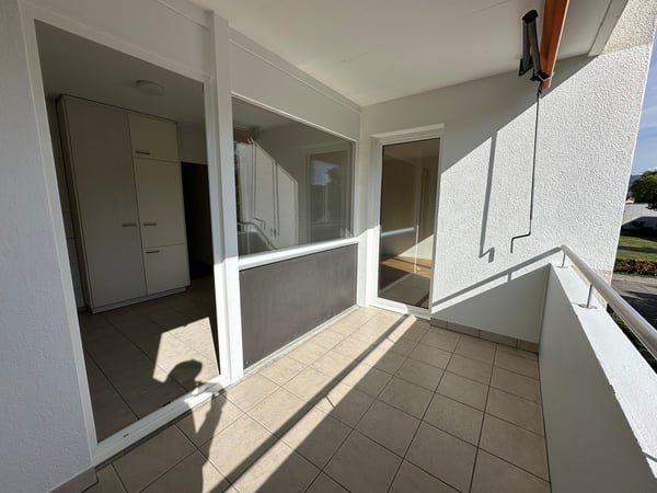 Sanierte helle 3.5-Zimmer-Wohnung mit Balkon und Seesicht 14