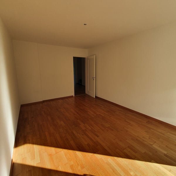 Grosszügige Wohnung in beliebtem Wohnquartier 7