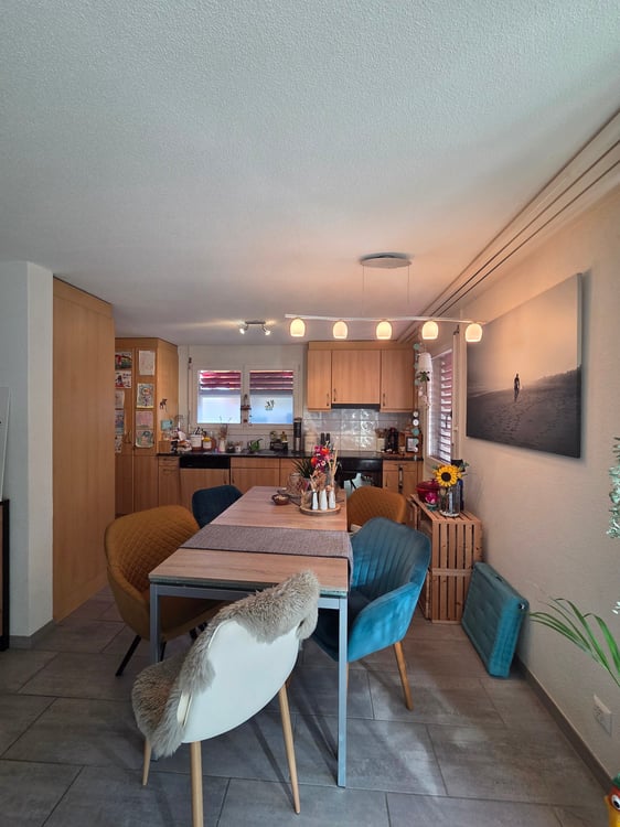 2.5-Zimmer-Wohnung mit traumhafter Seesicht in Krattigen 4