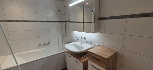 Charmante Wohnung mit Balkon direkt im Zentrum von Interlaken 9
