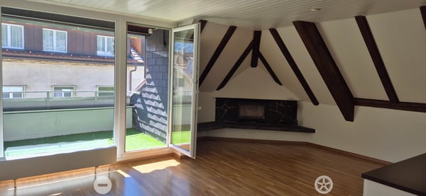 Charmante Wohnung mit Balkon direkt im Zentrum von Interlaken 1