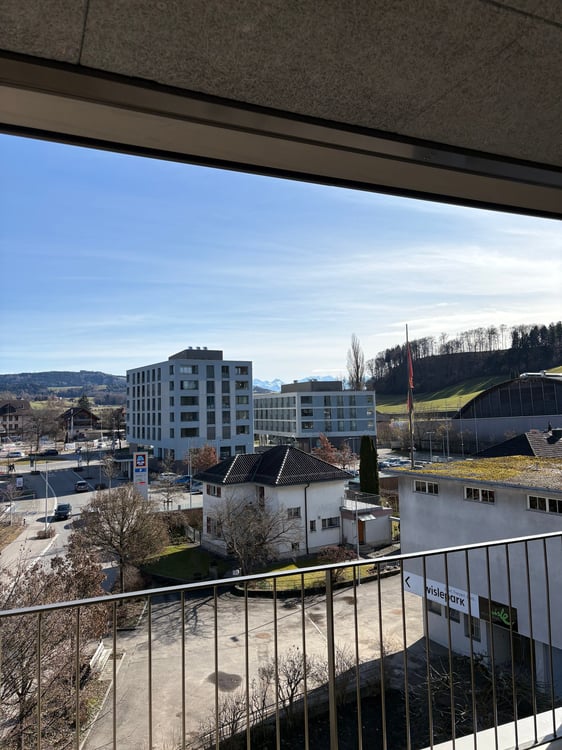 Modernes Wohnen im Herzen von Worb – Neubau an zentraler Lage 2
