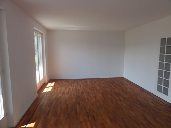 Grosszügige 7-Zimmer-Wohnung mit Pool und Panoramablick in Muri b. Bern 6
