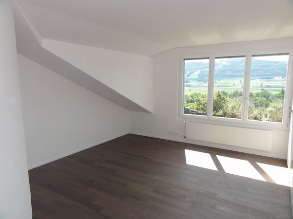 Grosszügige 7-Zimmer-Wohnung mit Pool und Panoramablick in Muri b. Bern 12