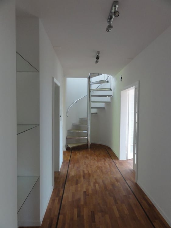 Grosszügige 7-Zimmer-Wohnung mit Pool und Panoramablick in Muri b. Bern 11