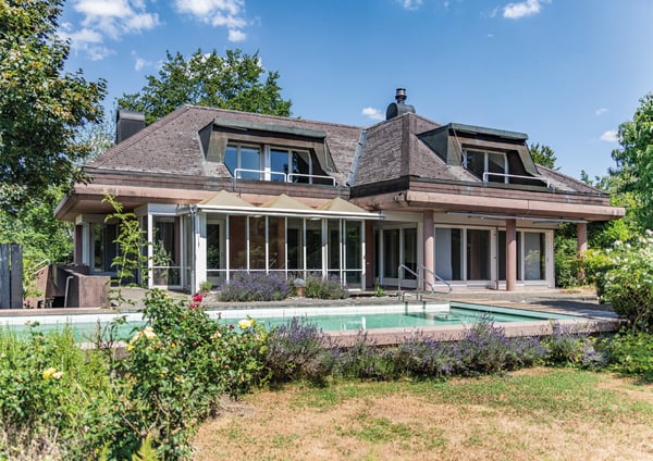 Repräsentative Villa mit Pool und separater 2½-Zimmer-Einliegerwohnung in Muri 2