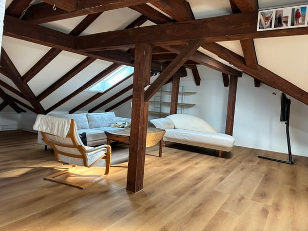 Charmante 2.5‑Zimmer-Dachatelierwohnung im beliebten Kirchenfeldquartier 2