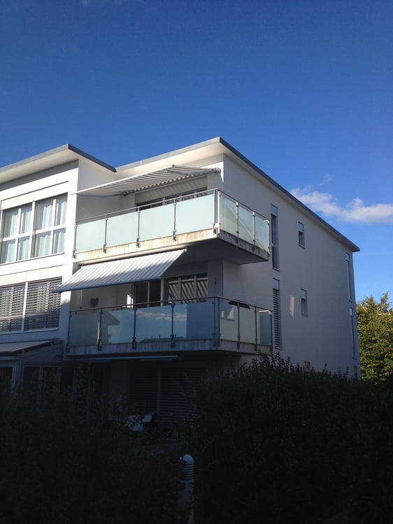 Autoeinstellhallenplatz am Parkweg 2