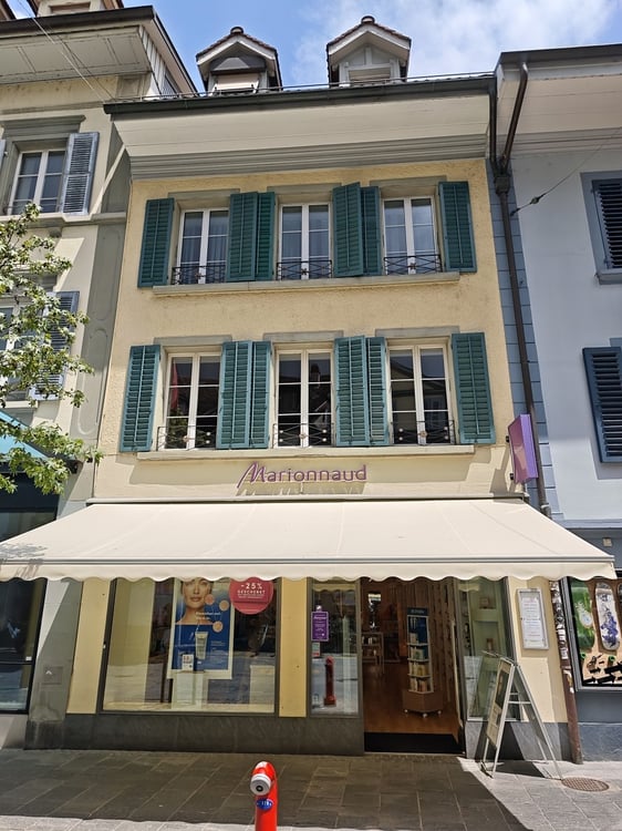 Vielseitig nutzbare 130 m² im Herzen der Stadt Büro, Praxis oder Lager 1