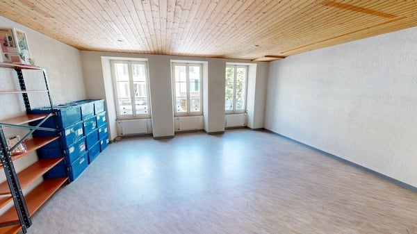 Vielseitig nutzbare 130 m² im Herzen der Stadt Büro, Praxis oder Lager 2