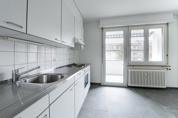 Zentrale 2-Zimmer-Wohnung mit Balkon in Basel-Kleinhüningen 3