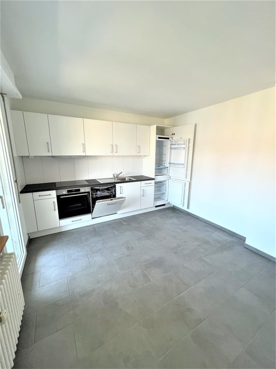 Helle 2-Zimmer-Wohnung mit Balkon im 4. OG – Kleinhüningen, Basel 2