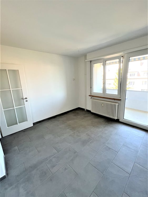 Helle 2-Zimmer-Wohnung mit Balkon im 4. OG – Kleinhüningen, Basel 3
