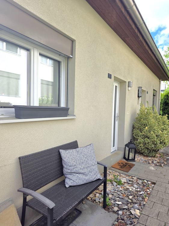Charmantes 4.5-Zimmer-Doppelhaushälfte in ruhiger Lage in Füllinsdorf 2