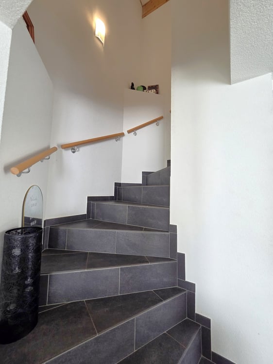 Charmantes 4.5-Zimmer-Doppelhaushälfte in ruhiger Lage in Füllinsdorf 6