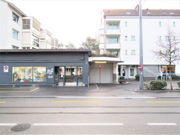 Einstellhallenplatz für Motorrad in Allschwil 1