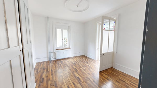 Charmante 3.5-Zimmer-Gewerbefläche im Erdgeschoss im Zentrum von Lyss 1