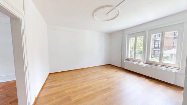 Charmante 3.5-Zimmer-Gewerbefläche im Erdgeschoss im Zentrum von Lyss 2