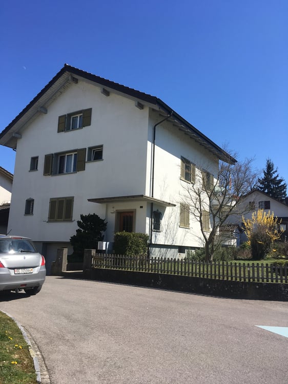 3 1/2-Zimmer-Wohnung 1. OG 9