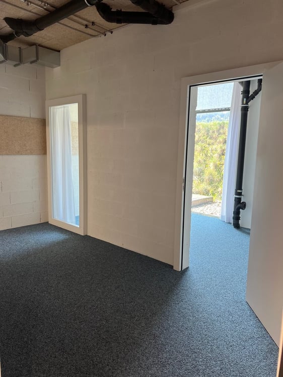 Surface commerciale / dépôt d'env. 23 m2 à louer à Bulle 3