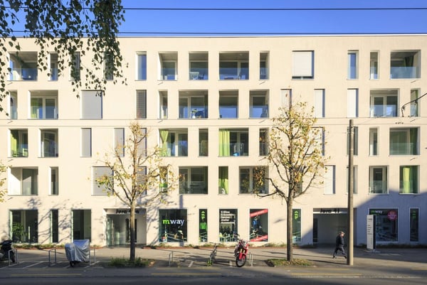Appartement de 3,5 pièces au 1er étage d'environ 88.10m2 avec balcon 2