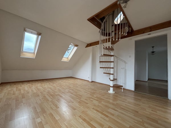 Opportunité à saisir : Duplex de 3,5 pièces partiellement rénové 1