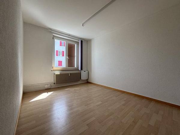 Bel appartement de 1 pièces au coeur de Tavannes 3