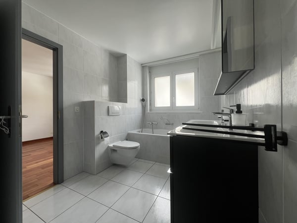 Magnifique appartement de 4.5 pièces rénové à louer aux Hauts-Geneveys 7