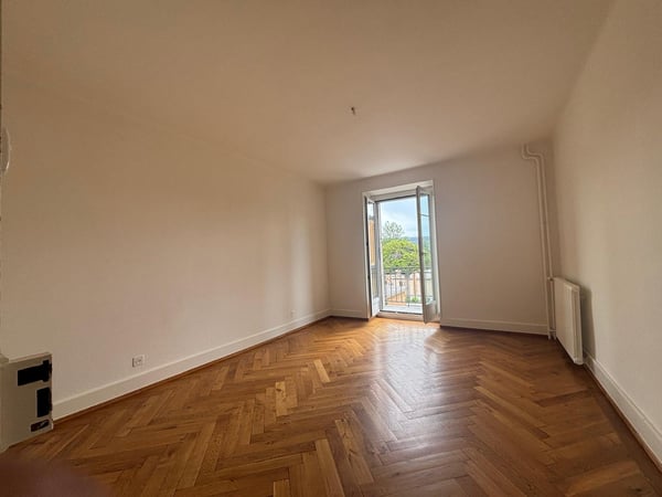 Bel appartement de 2 pièces à La Chaux-de-Fonds 2