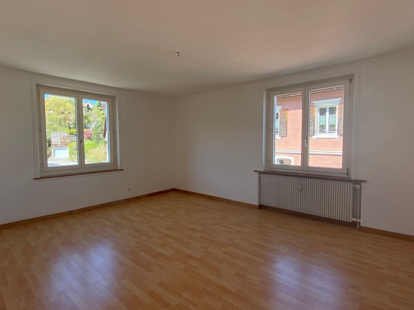Nouvelle opportunité ! Bel appartement de 4 pièces au coeur de Tavannes 3