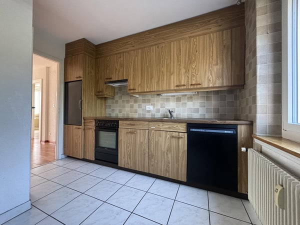 Nouvelle opportunité ! Bel appartement de 4 pièces au coeur de Tavannes 5