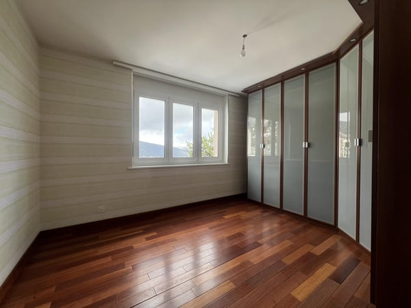 Magnifique appartement de 4.5 pièces rénové à louer aux Hauts-Geneveys 4